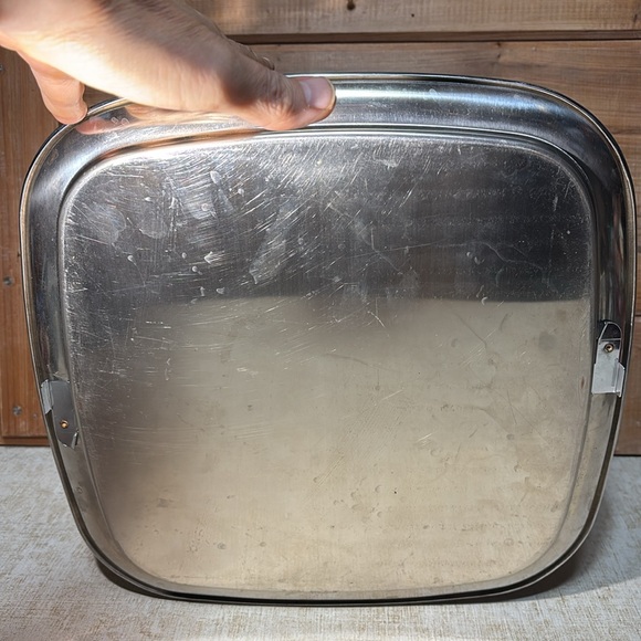 Vintage Mid Century Modern Lincoln Beautyware Cake Carrier w/ lock lid - Picture 10 of 16